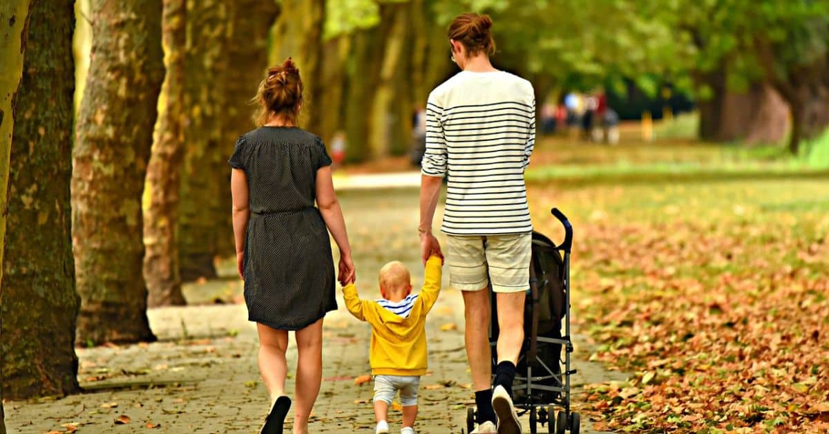 La Ley de Familias debe garantizar una crianza digna